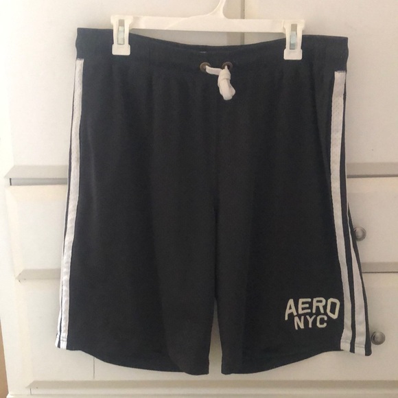 Aero Shorts - Picture 1 of 3
